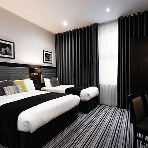 Triple Room Private Bathroom